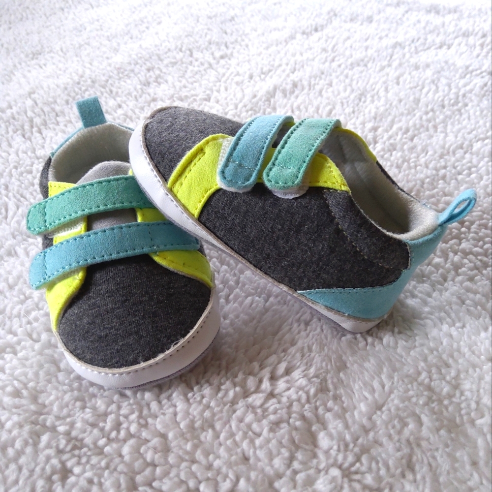 🎯 3 FOR $10🎯 Baby Sneakers